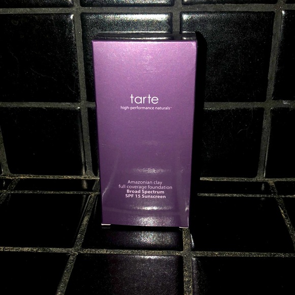 Tarte Amazonian Clay Foundation